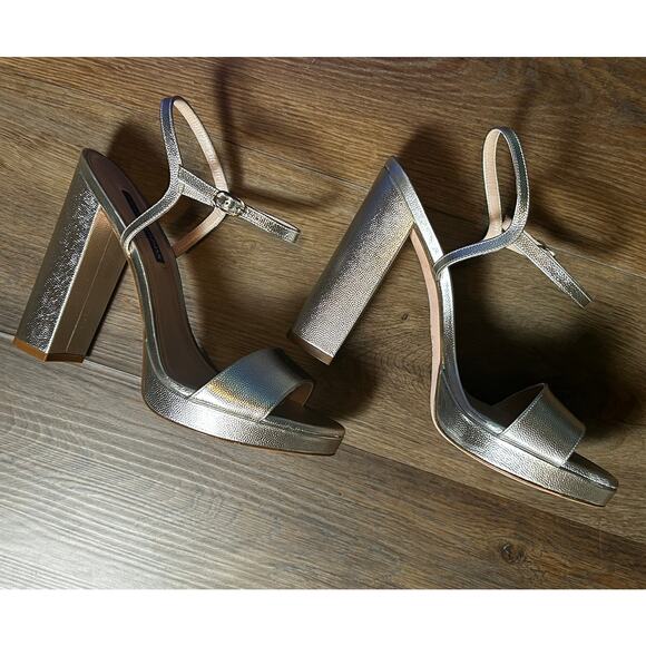 Stuart Weitzman Silver Ankle Strap Block Heel Women's Sandals New in Box - Picture 2 of 9